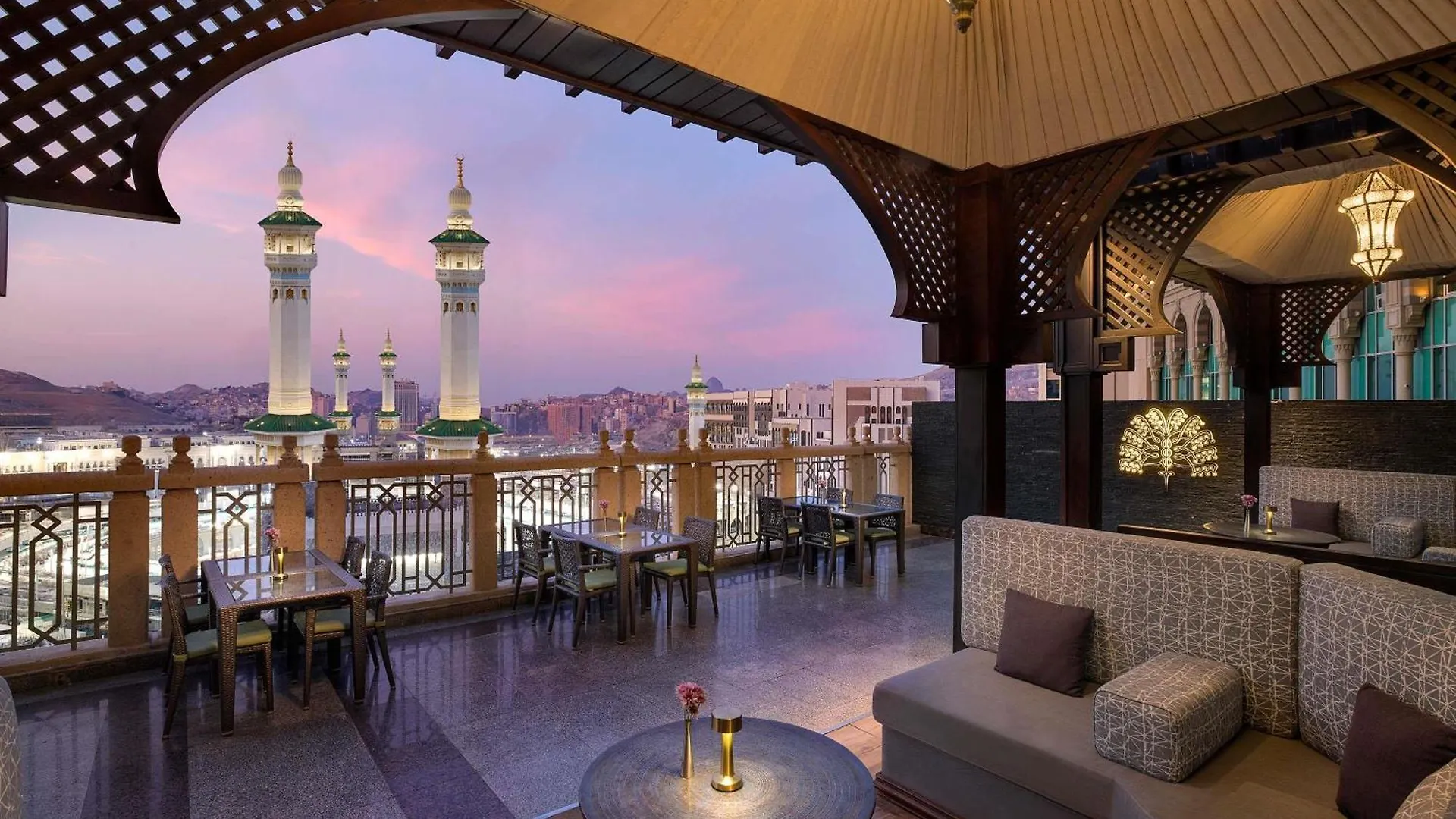 ***** Hotel Raffles Makkah Palace Mecca Saudi Arabia