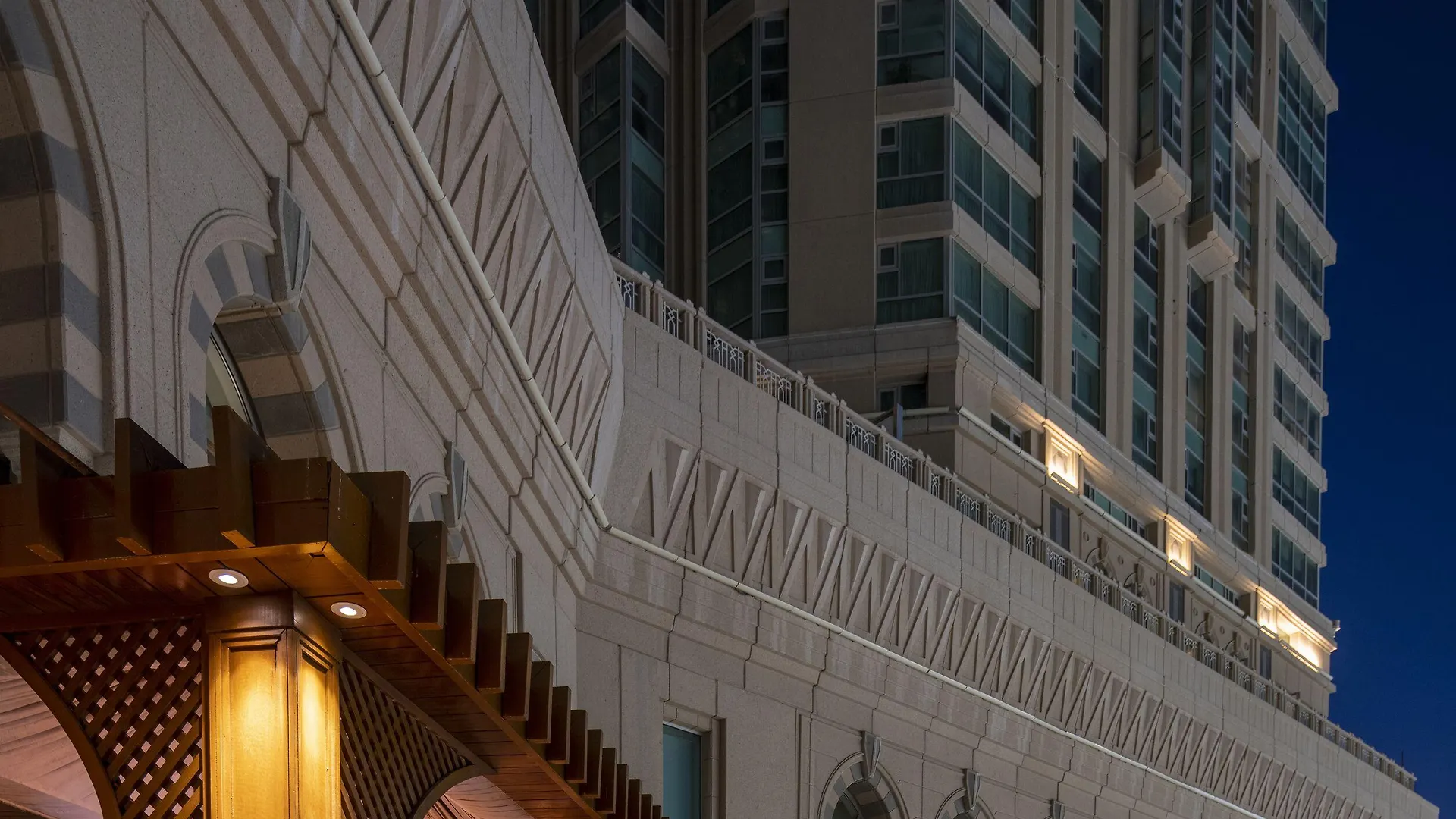 Raffles Makkah Palace Mecca 5*,